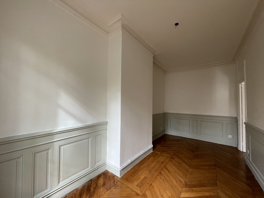 APPARTEMENT T3 A LOUER - LYON 4EME ARRONDISSEMENT Mairie-Tabareau - 80.48 m2 - 1 463 &euro; charges comprises par mois