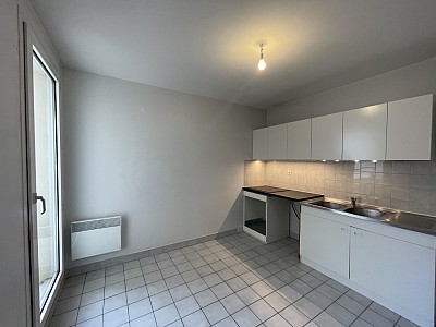 APPARTEMENT T3 A LOUER - LYON 7EME ARRONDISSEMENT Cite-Jardin - 71.35 m2 - 819,65 € charges comprises par mois