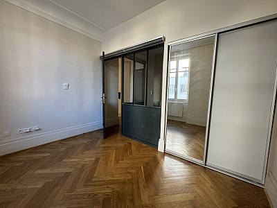 APPARTEMENT T3 A LOUER - LYON 7EME ARRONDISSEMENT Universites - 63.3 m2 - 968€ charges comprises par mois