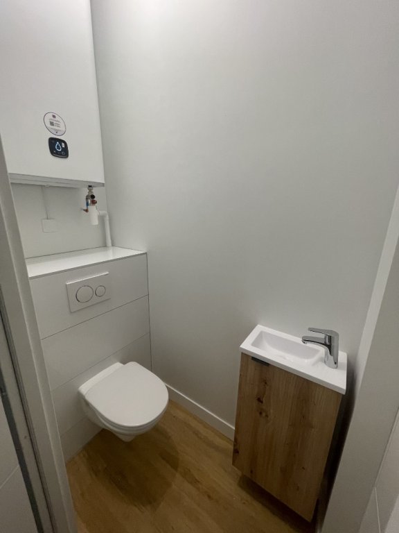 APPARTEMENT T3 A LOUER - LYON 7EME ARRONDISSEMENT Pasteur - 77.86 m2 - 1 380 &euro; charges comprises par mois