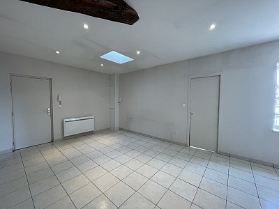 APPARTEMENT T3 A LOUER - LYON 7EME ARRONDISSEMENT Pasteur - 46.7 m2 - 763 &euro; charges comprises par mois