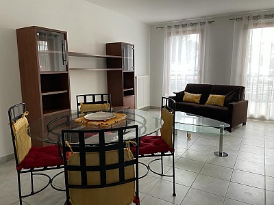 APPARTEMENT T3 A LOUER - NEUVILLE SUR SAONE Centre Bourg - 68.81 m2 - 969€ charges comprises par mois