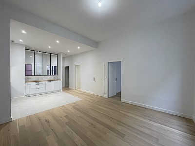APPARTEMENT T4 A LOUER - LYON 4EME ARRONDISSEMENT Mairie-Tabareau - 93.24 m2 - 1 590 € charges comprises par mois