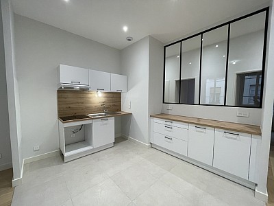APPARTEMENT T4 A LOUER - LYON 4EME ARRONDISSEMENT Mairie-Tabareau - 93.24 m2 - 1 590 € charges comprises par mois