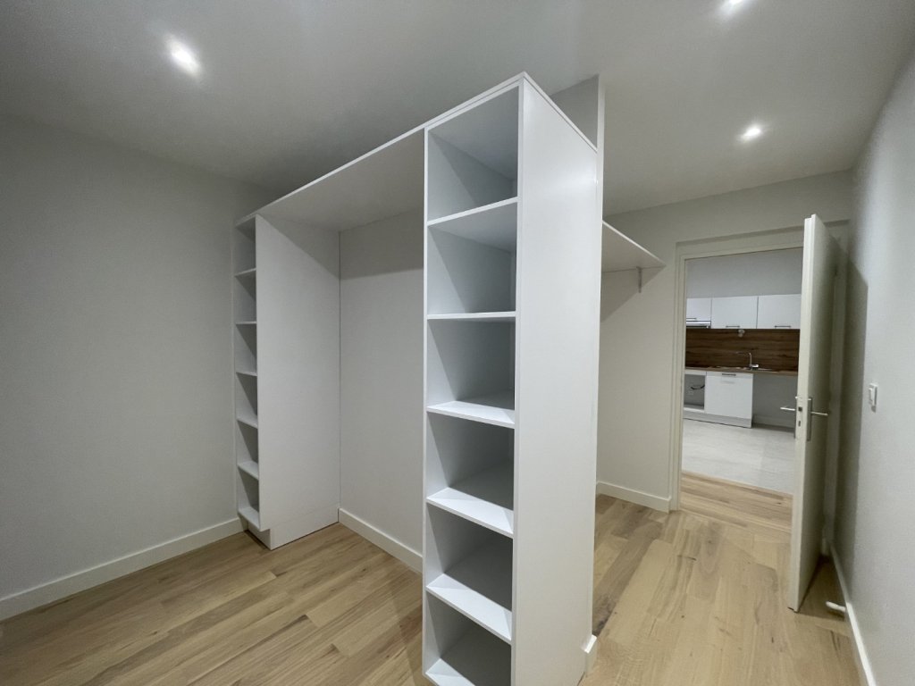 APPARTEMENT T4 A LOUER - LYON 4EME ARRONDISSEMENT Mairie-Tabareau - 93.24 m2 - 1 590 &euro; charges comprises par mois