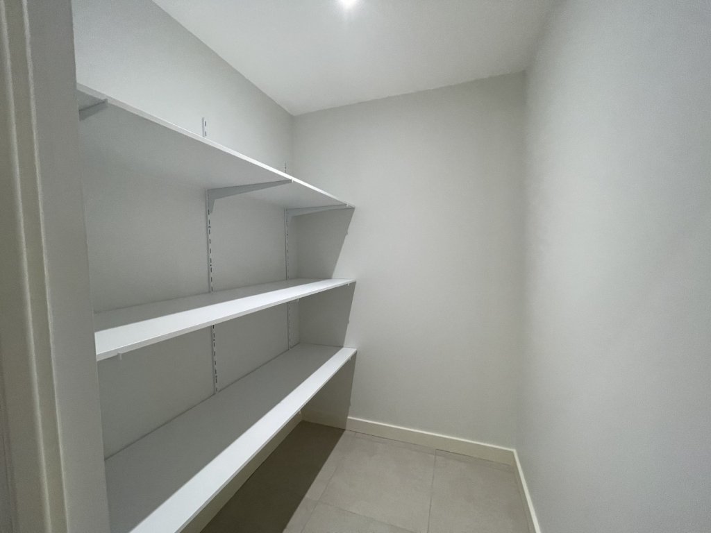 APPARTEMENT T4 A LOUER - LYON 4EME ARRONDISSEMENT Mairie-Tabareau - 93.24 m2 - 1 590 &euro; charges comprises par mois