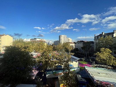 APPARTEMENT T4 A LOUER - LYON 4EME ARRONDISSEMENT Place Croix Rousse-Austerlitz - 118.96 m2 - 1 628 &euro; charges comprises par mois