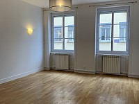 APPARTEMENT T4 A LOUER - LYON 4EME ARRONDISSEMENT Place Croix Rousse-Austerlitz - 93.3 m2 - 1 434,11 € charges comprises par mois