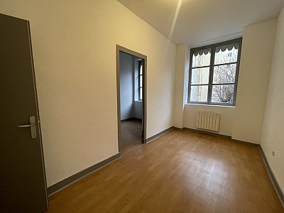 APPARTEMENT T5 A LOUER - LYON 1ER ARRONDISSEMENT Annonciade-Saint-Benoit - 72.23 m2 - 1300€ charges comprises par mois