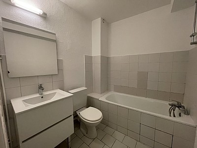 APPARTEMENT T5 A LOUER - LYON 1ER ARRONDISSEMENT Annonciade-Saint-Benoit - 72.23 m2 - 1300€ charges comprises par mois