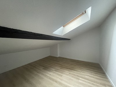 APPARTEMENT T5 A LOUER - LYON 1ER ARRONDISSEMENT Annonciade-Saint-Benoit - 72.23 m2 - 1300€ charges comprises par mois
