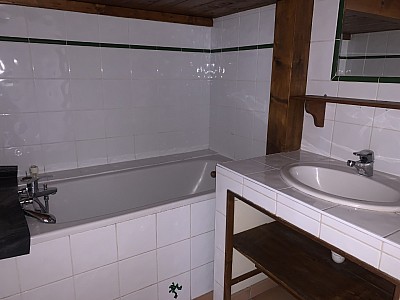 APPARTEMENT T5 A LOUER - LYON 4EME ARRONDISSEMENT Mairie-Tabareau - 111 m2 - 1590 € charges comprises par mois