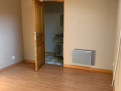 APPARTEMENT T3 A LOUER - LYON 4EME ARRONDISSEMENT Cdt Arnaud-Dumont d Urville - 94.25 m2 - 1208€ charges comprises par mois