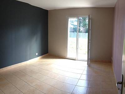 VILLA A LOUER - MONTANAY - 187.88 m2 - 2 089 &euro; charges comprises par mois