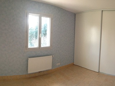VILLA A LOUER - MONTANAY - 187.88 m2 - 2 089 &euro; charges comprises par mois