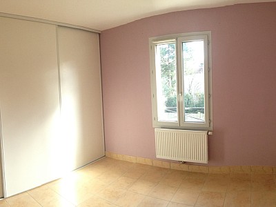 VILLA A LOUER - MONTANAY - 187.88 m2 - 2 089 &euro; charges comprises par mois