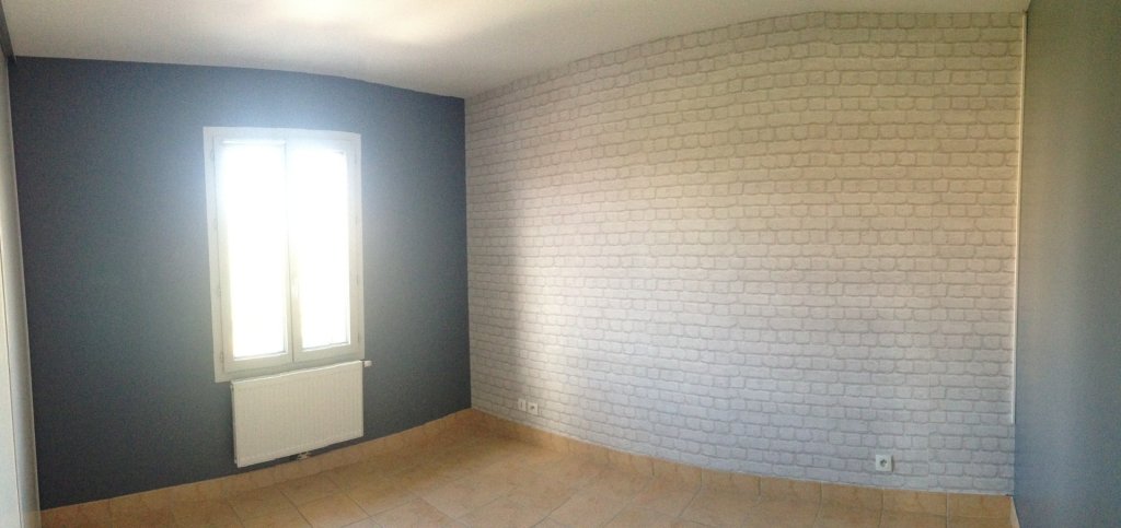 VILLA A LOUER - MONTANAY - 187.88 m2 - 2 089 &euro; charges comprises par mois