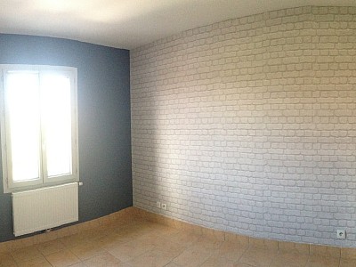 VILLA A LOUER - MONTANAY - 187.88 m2 - 2 089 &euro; charges comprises par mois